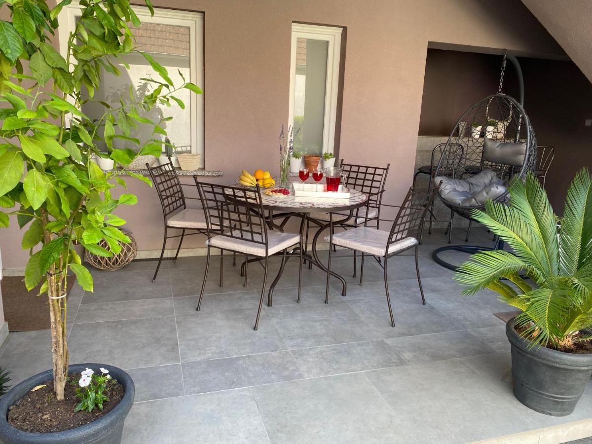 Apartman Lovric จาโกโว ภายนอก รูปภาพ