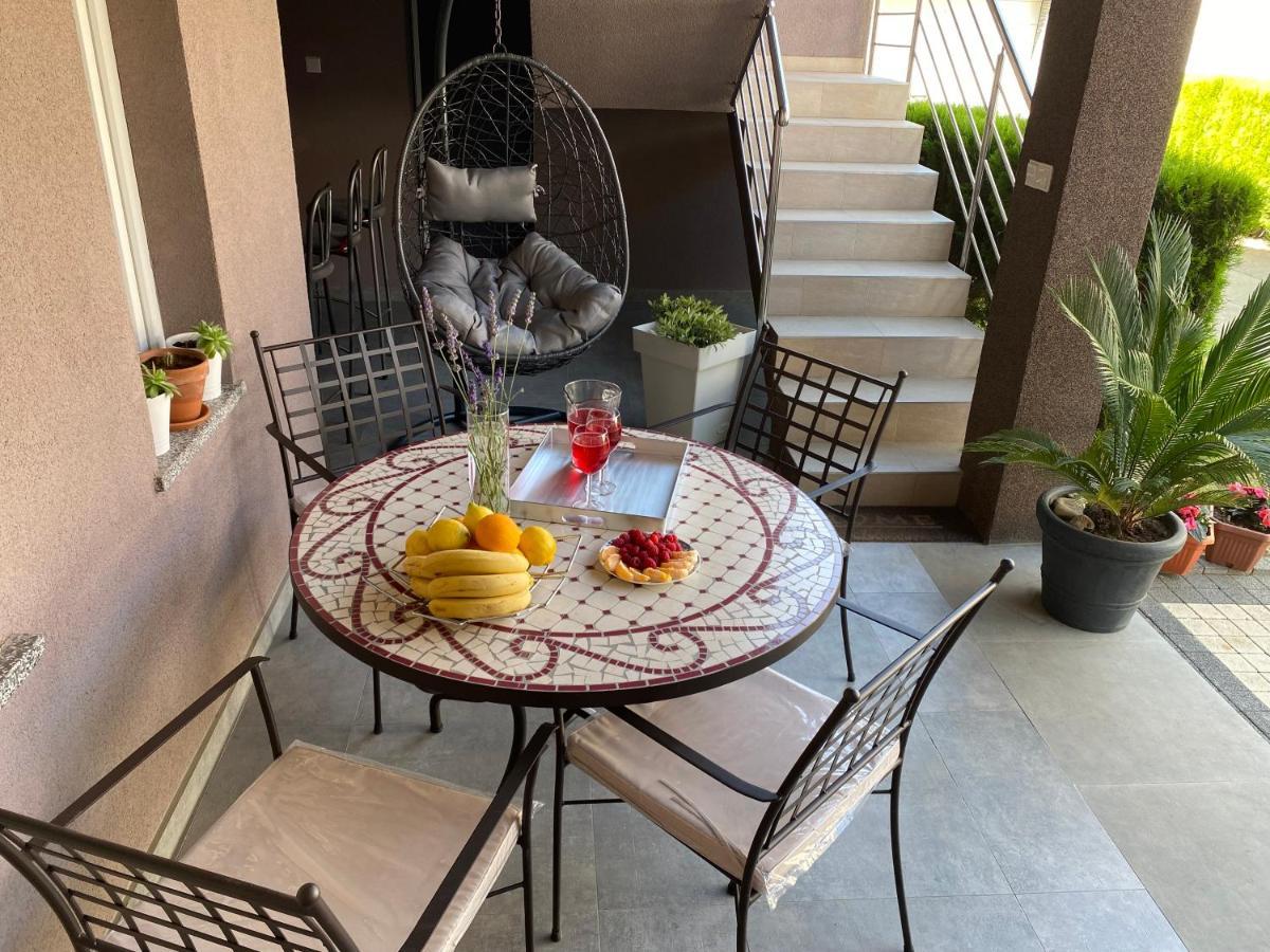 Apartman Lovric จาโกโว ภายนอก รูปภาพ