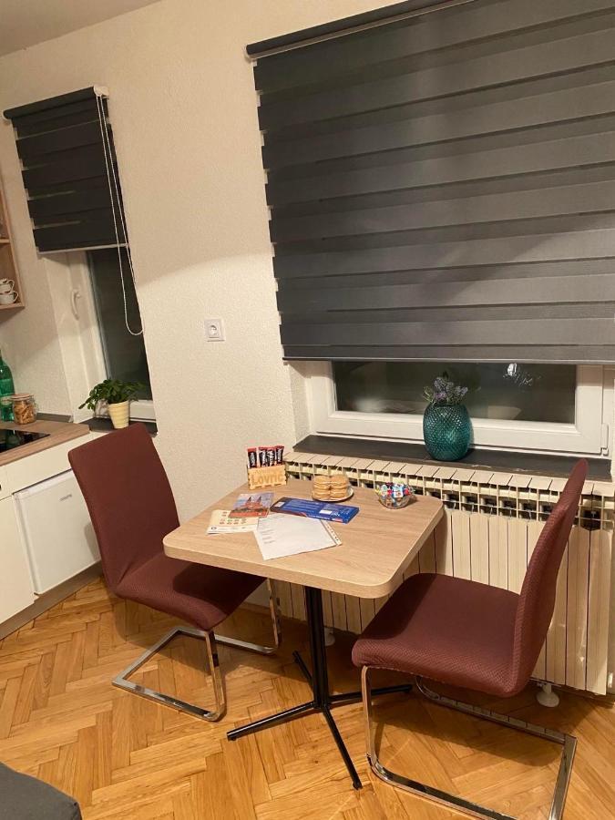 Apartman Lovric จาโกโว ภายนอก รูปภาพ